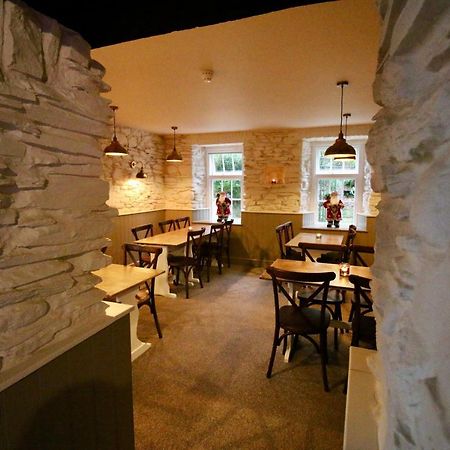 The Wolfe Inn Wolfscastle Haverfordwest Exterior photo